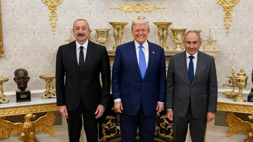 Пашинян мен Әлиев Армения мен Әзербайжан арасындағы бейбіт қатынастар декларациясына қол қойды