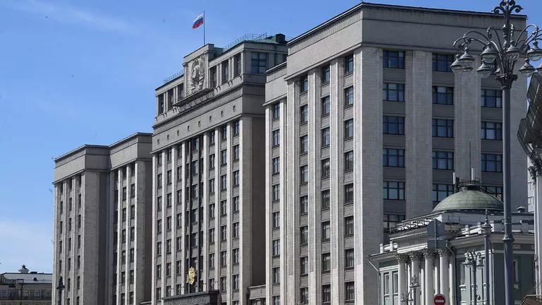 Ресейде мигранттарға отбасын алып келуге тыйым салу бастамасы көтерілді