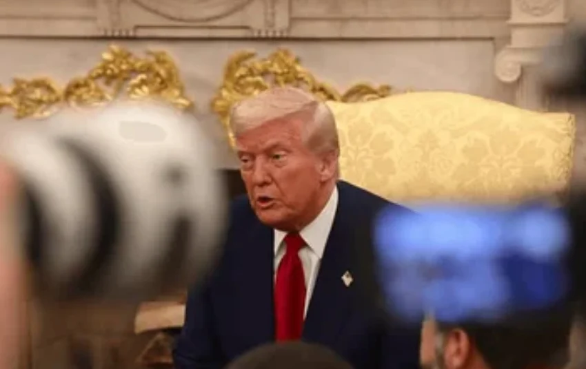 Трамп Қытайға санкциялар салу арқылы Украинадағы соғысты тоқтатуға болатынын мәлімдеді