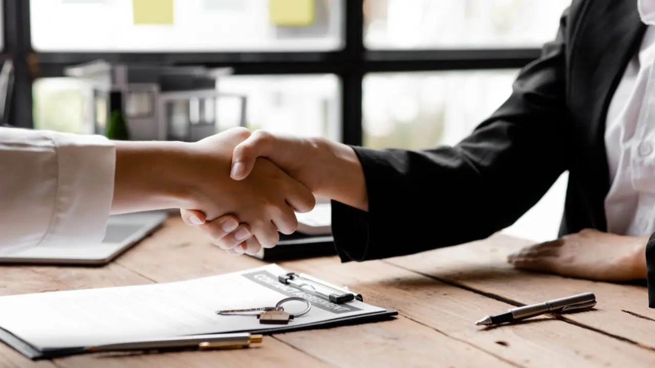 Қазақстандықтарға бірнеше жерде жұмыс істеуге тыйым салынды ма? – Еңбек министрлігінің жауабы