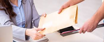 Мемлекеттік қызметтер жаңа форматта: дайын құжатты үйден алу мүмкіндігі