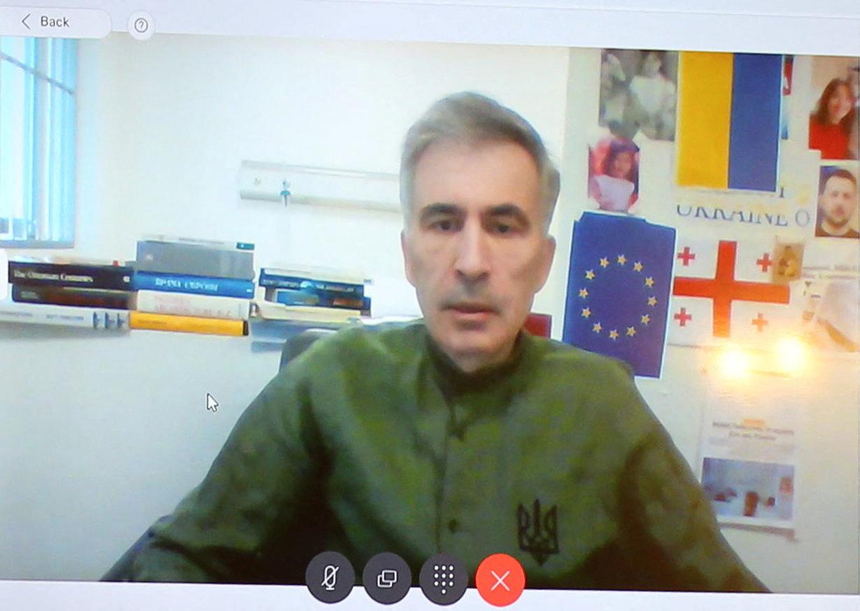 Грузия соты Михаил Саакашвили мен экс-шенеунікке 3,3 млн доллар төлеуді міндеттеді