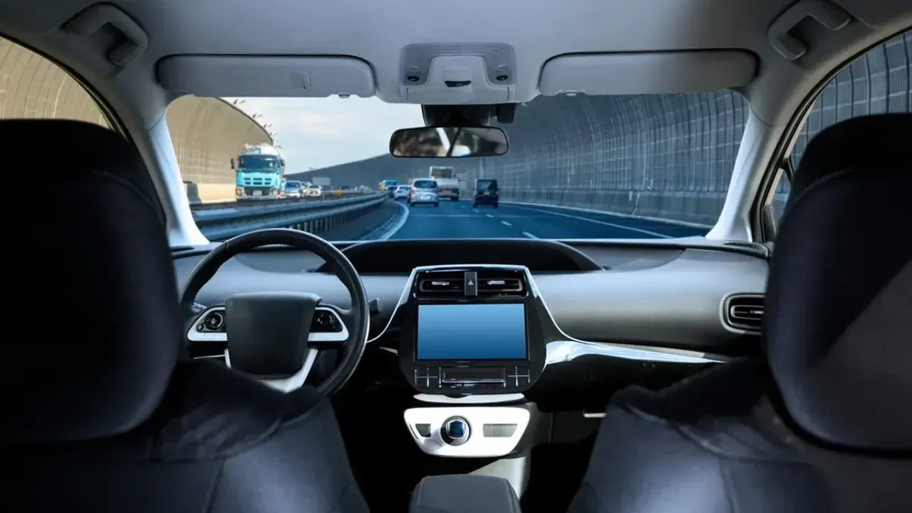 Қазақстанда жүргізушісіз жүк көліктері мен таксилер пайда болады