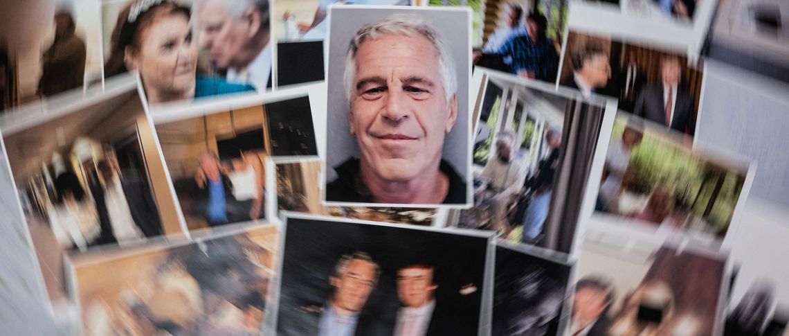 Күдік құрсауында: Эпштейн ісі әлемдік элитаны бопсалаудың басты құралына айналды