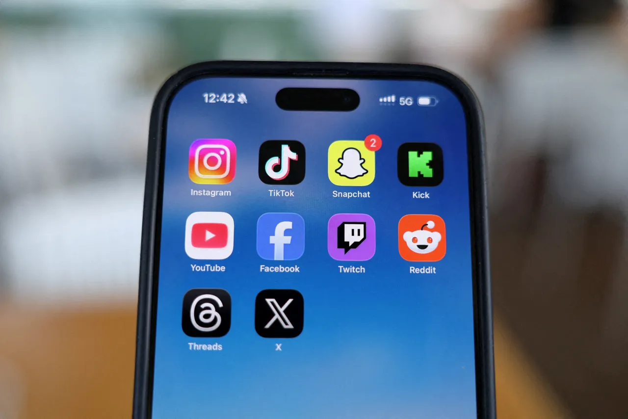 Әлеуметтік желі «тәуелділік машинасына» айналды ма? Meta, TikTok және YouTube сотқа тартылды